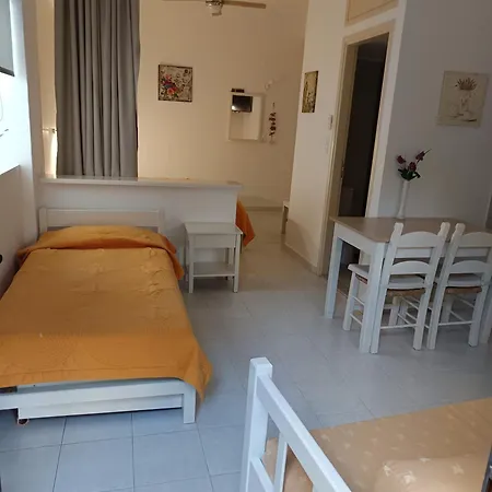 Maria'S Apartments Kalivai