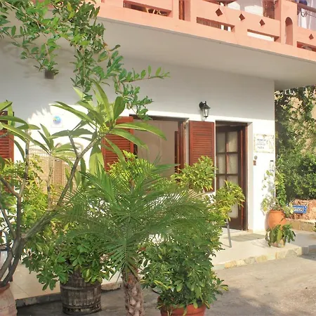 Maria'S Apartments Kalivai
